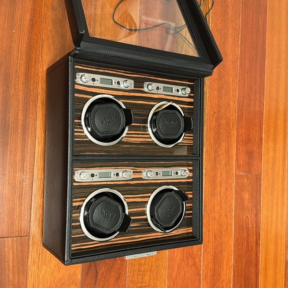 Wolf quad watch rotation - Picture 3 of 6